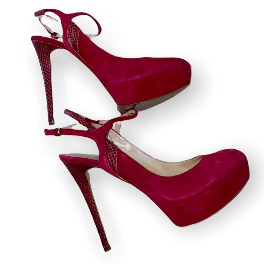 Womens Size 8M Ivanka Trump “Taran” Heels